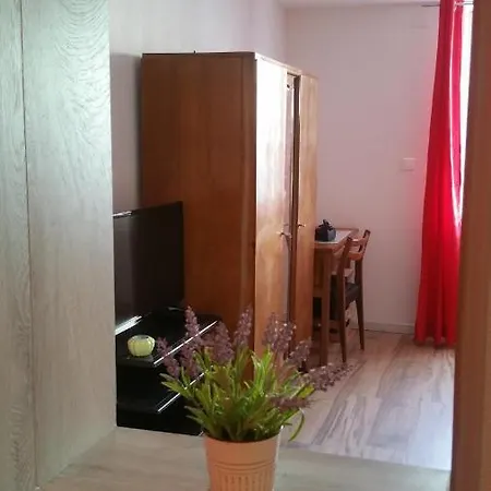 La Roseraie Apartment
